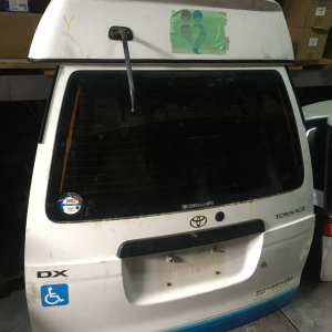 Дверь задняя TOYOTA Lite Ace Noah/Town Ace Noah CR40/CR50 гр.пасс выс кр.(без метлы) (Без замка)