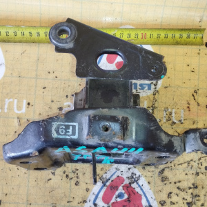 Подушка двигателя Toyota 2AR-FE RAV4 ASA44 перед, лев 12372-36060 / AV-A5920