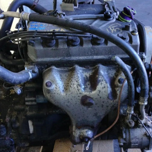 Двигатель Honda D16A-1710861 БЕЗ  ТРАМБЛЕРА И ГЕНЕРАТОРА HR-V GH2