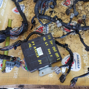 Коса ДВС Mitsubishi 4G63 Airtrek CU2W 2WD a/t SOHC ДЕФЕКТ + комп MR988711 блок предохранителей MR979229
