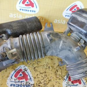 Гофра впускного коллектора Toyota 1AR-FE Highlander ASU40 резиновая 17880-0V030 / 17881-0V030