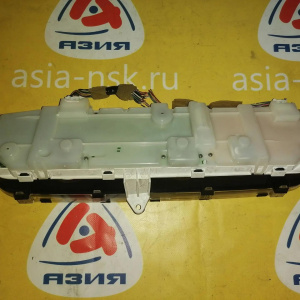 Панель приборов Toyota Noah AZR65 83800-28B30