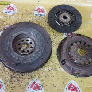 Маховик Toyota 1KD/2KD Hilux Pick Up KUN15/KUN112/KUN122/KDN150 m/t + корзина ( диаметр диска 236 мм ) 13405-0L010