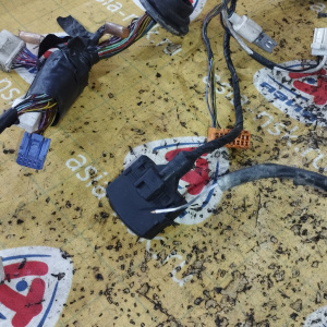 Коса ДВС Toyota 3C-T Lite Ace Noah CR50 4WD a/t ДЕФЕКТ ОДНОГО РАЗЪЁМА ( тнвд 22100-6E080 )( под акпп 03-72L 35000-28850 ) 82121-28330