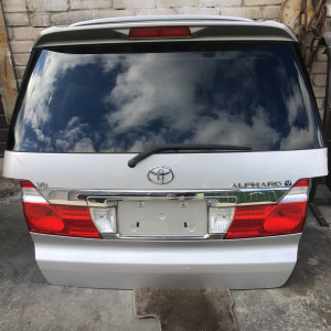 Дверь задняя TOYOTA Alphard MNH15 (спойлер) дефект вст. 58-8