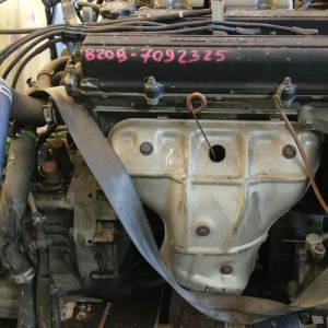 Двигатель Honda B20B-7092325 БЕЗ ТРАМБЛЕРА   низкий коллектор CR-V RD1 '2000-