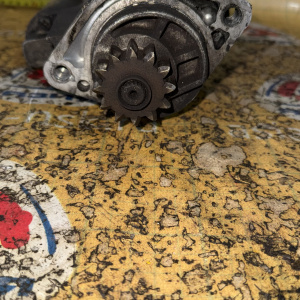 Стартер Nissan YD25-DDTI NP300 D22 23300-VM00A