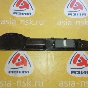 Пульт стеклоподъемника Toyota Tank M910A перед, прав 515813