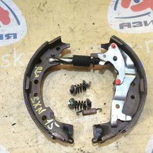 Колодки тормозные Toyota Nadia/Gaia/Ipsum SXN10/ACN10/SXN15/ACN15/SXM10/CXM10/ACM10/SXM15 Барабанные трмоза. С пружинками. зад, лев 04495-44010. (ＬＮ５１２)