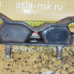 Подушка двигателя Toyota 1HZ/1FZ Land Cruiser HZJ105/FZJ105 m/t зад. R 12371-66060