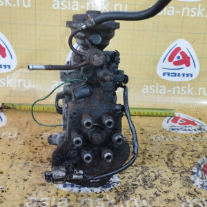ТНВД Toyota 1HZ Land Cruiser HZJ78/HZJ105 с тахометром и вакуумником сверху 22100-1C380