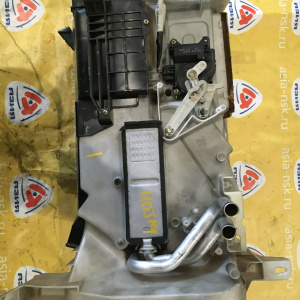Корпус печки TOYOTA HDJ101 Land Cruiser F дефект (с радиатором печки+сервоприводы) 87150-60481