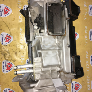 Корпус печки TOYOTA HDJ101 Land Cruiser F дефект (с радиатором печки+сервоприводы) 87150-60481