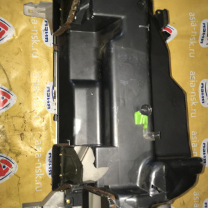 Корпус печки TOYOTA HDJ101 Land Cruiser F дефект (с радиатором печки+сервоприводы) 87150-60481