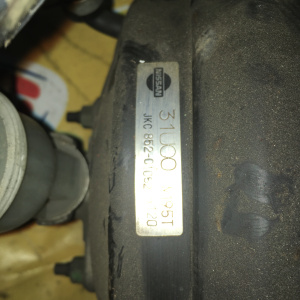 Главный тормозной цилиндр NISSAN A32 Cefiro с вакуумником 31U00