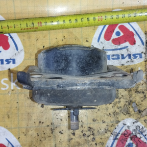 Подушка двигателя Toyota 1GR-FE Land Cruiser Prado GRJ120/GRN215/GSJ15 L=R F 12361-31080 / 12361-31081