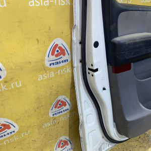 Дверь боковая Hyundai H1/Grand Starex TQ перед, лев белая, с накладкой, вмятины