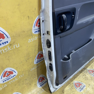 Дверь боковая Hyundai H1/Grand Starex TQ зад, прав Wagon белая, с накладкой, залом, царапины