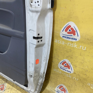 Дверь боковая Hyundai H1/Grand Starex TQ зад, прав Wagon белая, с накладкой, залом, царапины