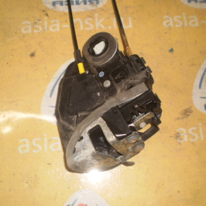 Замок двери Toyota URJ200 Land Cruiser (4 контакта) зад, лев 69060-60100