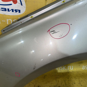 Крыло Hyundai Sonata YF/GF '2009-2014 перед, лев золотистое, царапины 663113Q000