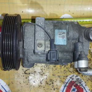 Компрессор кондиционера NISSAN QG15/QG18 '2003 3 болта ДЕФЕКТ ШКИВА 92600-8N200